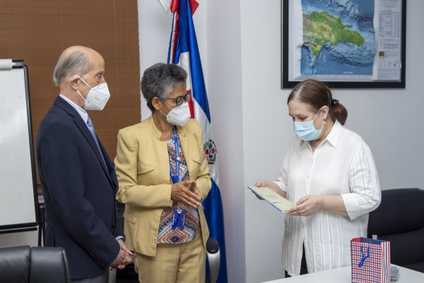 Consejo Nacional para el Cambio Climático recibe embajadora de Cuba