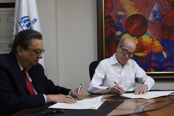 Cambio Climático y UNPHU firman acuerdo para desarrollar programas de formación conjunta